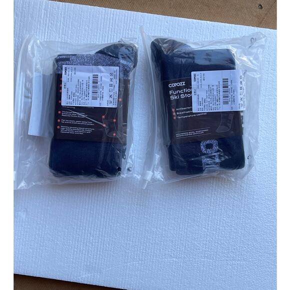 New 2 Pack of COPOZZ Wool Performance Socks for Men or Women - Navy Blue - Picture 4 of 8